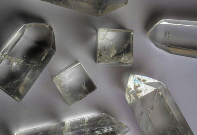 Cristal de roche vertus : 7 bienfaits essentiels