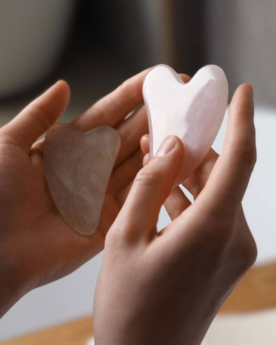 gua sha jade ou quartz rose