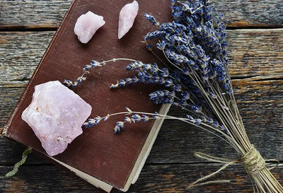 Quartz rose rechargement : les 5 étapes indispensables